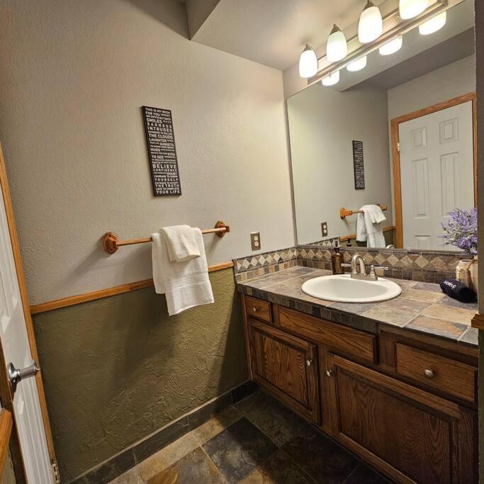 Private And Updated Breck Home With Hot Tub Breckenridge Exterior photo
